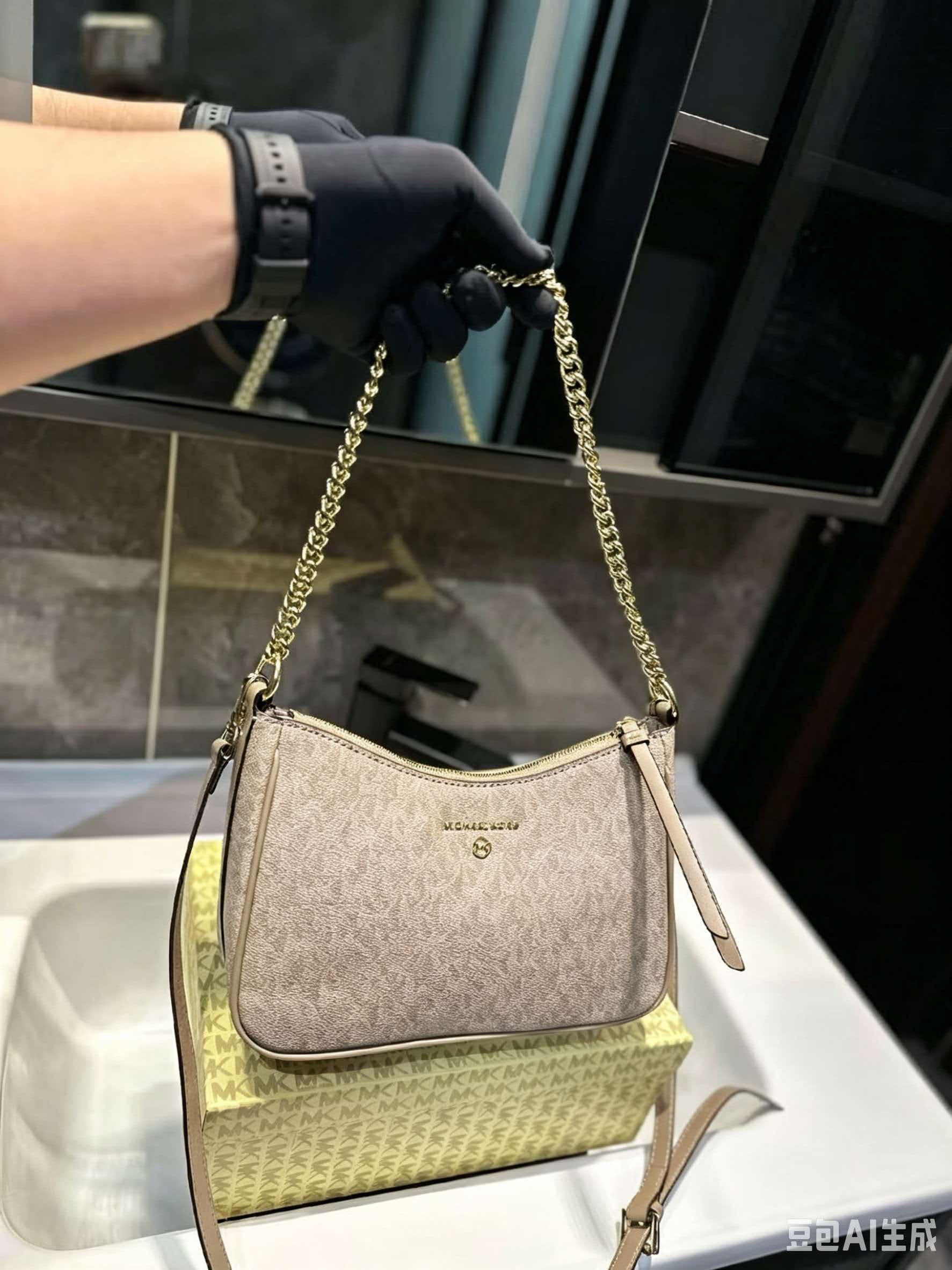 マイケルコース MK ジェットセットトラベル レディース ス - Women Bags Mk のレビューと価格
